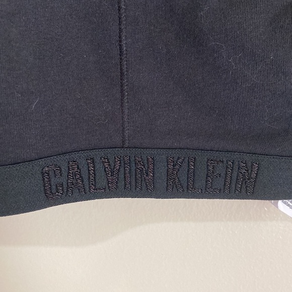 Calvin Klein sports bra - Picture 2 of 5